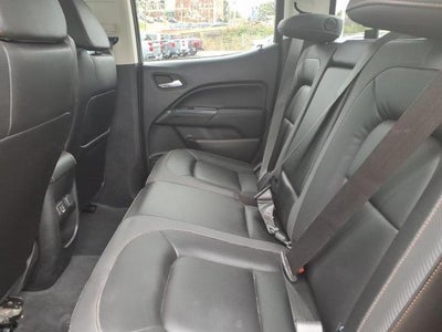 2022 GMC Canyon Crew Cab Short Box 4-Wheel Drive AT4 w/Cloth