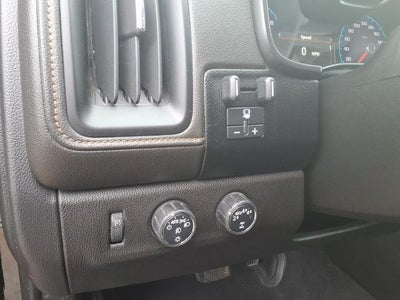 2022 GMC Canyon Crew Cab Short Box 4-Wheel Drive AT4 w/Cloth