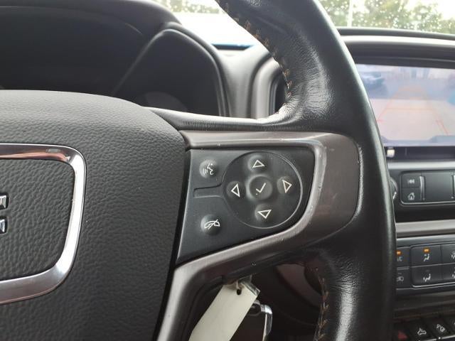 2022 GMC Canyon Crew Cab Short Box 4-Wheel Drive AT4 w/Cloth