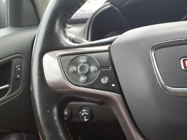 2022 GMC Canyon Crew Cab Short Box 4-Wheel Drive AT4 w/Cloth