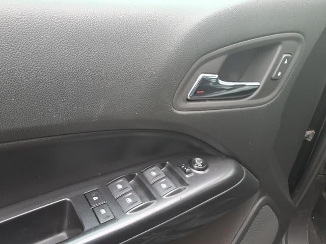 2022 GMC Canyon Crew Cab Short Box 4-Wheel Drive AT4 w/Cloth