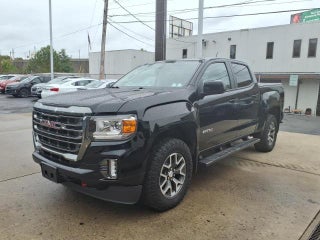 2022 GMC Canyon Crew Cab Short Box 4-Wheel Drive AT4 w/Cloth