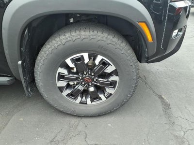 2023 Nissan Frontier Crew Cab 4x4 PRO-4X Auto
