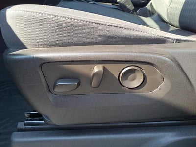 2023 Chevrolet Silverado 1500 Crew Cab Short Box 4-Wheel Drive LT 1LT