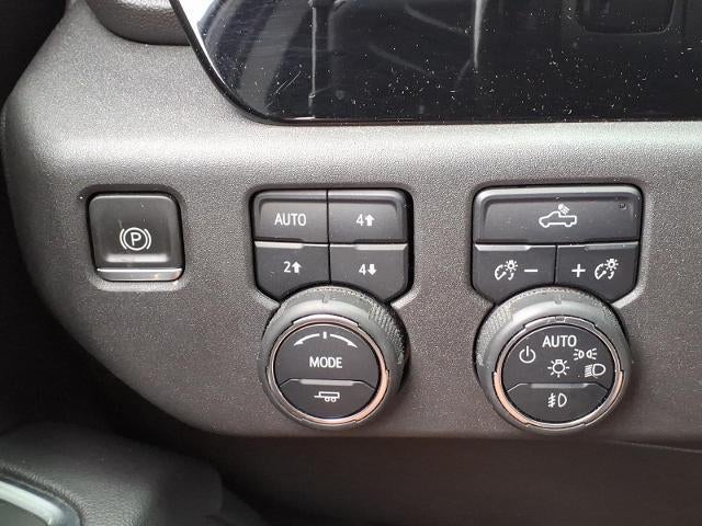 2022 Chevrolet Silverado 1500 Crew Cab Short Box 4-Wheel Drive RST