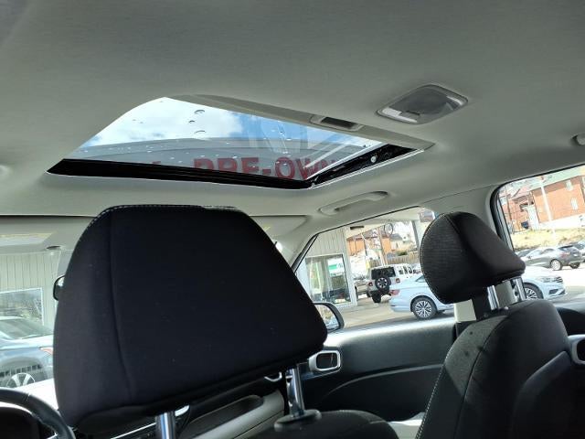 2023 Hyundai Venue Limited IVT