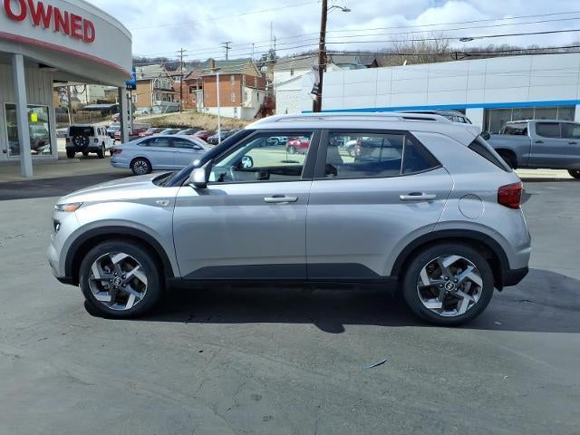 2023 Hyundai Venue Limited IVT